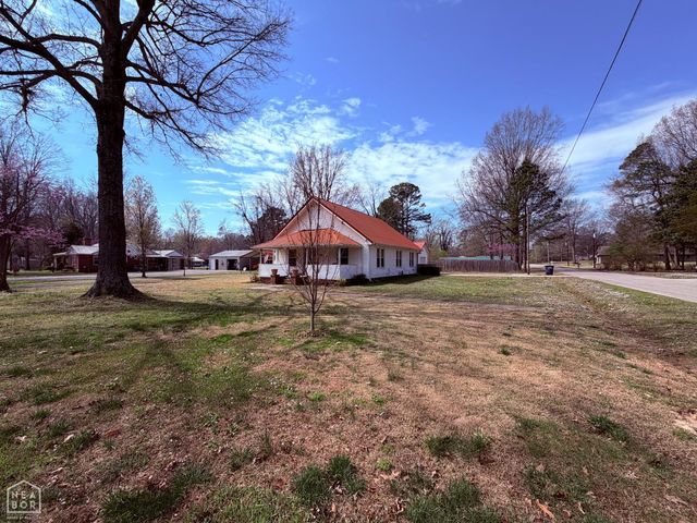 217 S 12th Avenue, Piggott, AR 72454
