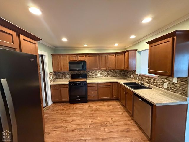 217 S 12th Avenue, Piggott, AR 72454