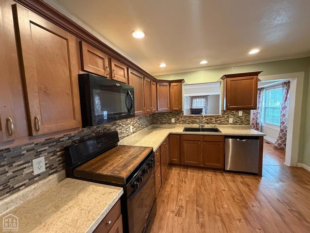 217 S 12th Avenue, Piggott, AR 72454