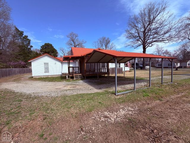 217 S 12th Avenue, Piggott, AR 72454