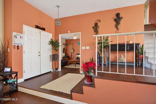 250 W Avenida De Las Flores, Thousand Oaks, CA 91360