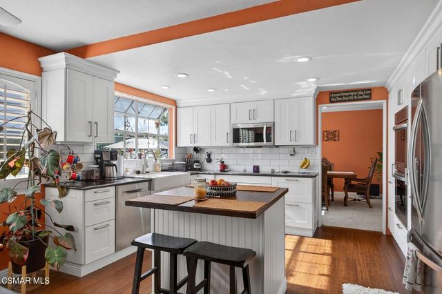 250 W Avenida De Las Flores, Thousand Oaks, CA 91360