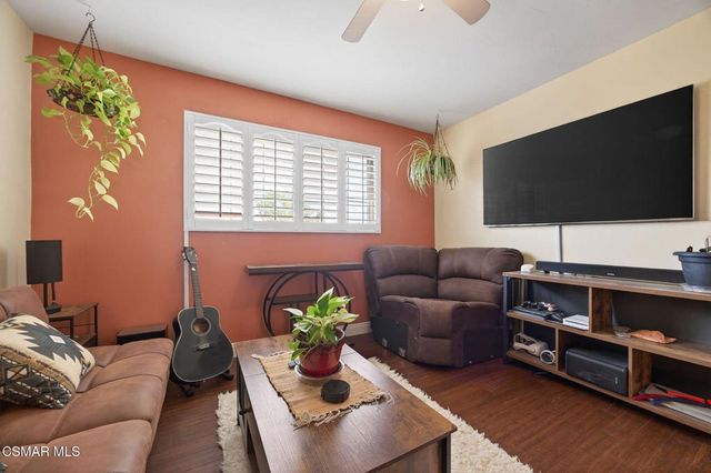 250 W Avenida De Las Flores, Thousand Oaks, CA 91360