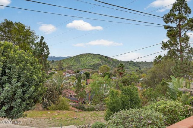 250 W Avenida De Las Flores, Thousand Oaks, CA 91360