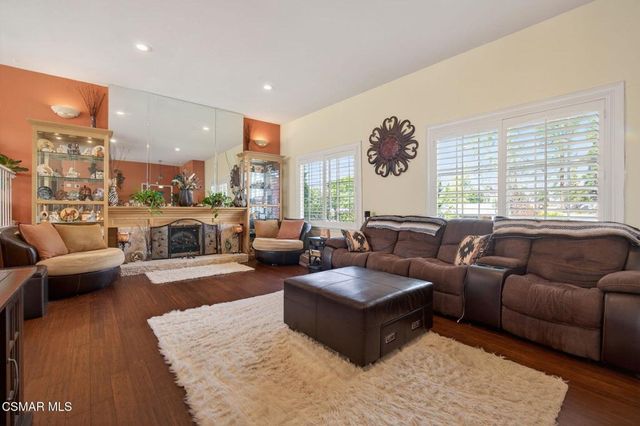 250 W Avenida De Las Flores, Thousand Oaks, CA 91360