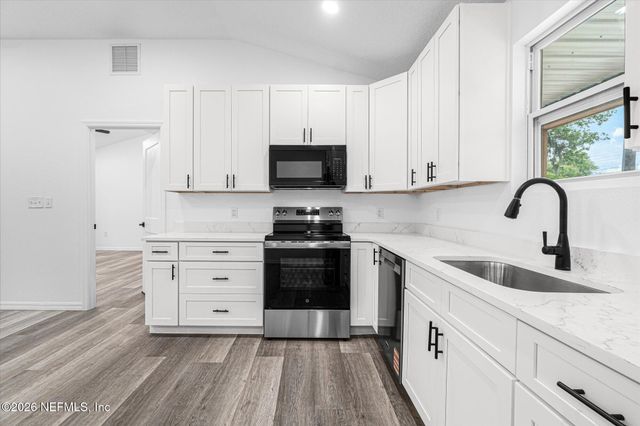 124 PARK Drive, Satsuma, FL 32187