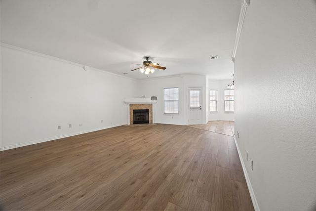 1900 SW Elington Street, Bentonville, AR 72713