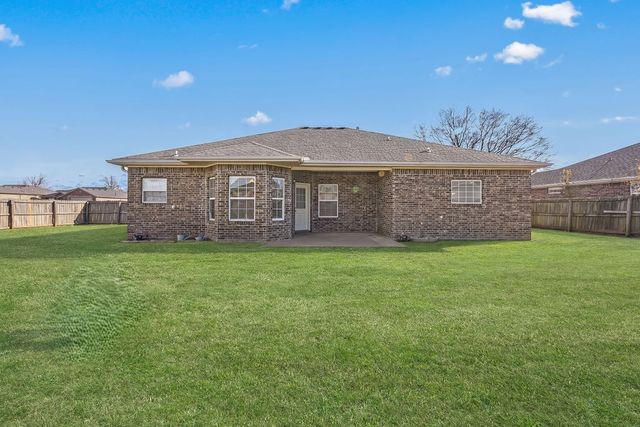1900 SW Elington Street, Bentonville, AR 72713