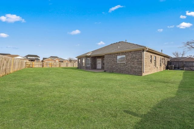 1900 SW Elington Street, Bentonville, AR 72713