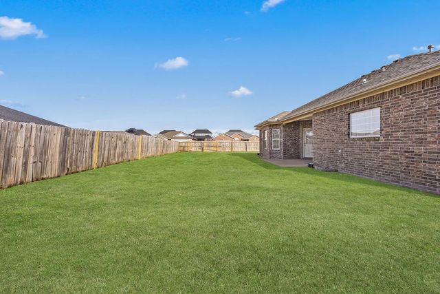 1900 SW Elington Street, Bentonville, AR 72713