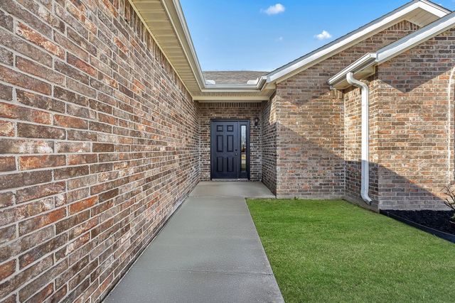 1900 SW Elington Street, Bentonville, AR 72713