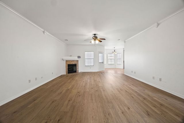 1900 SW Elington Street, Bentonville, AR 72713