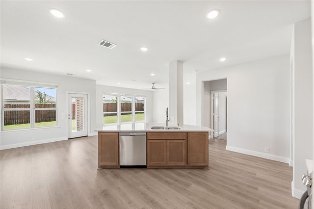 132 Silverleaf Drive, Balch Springs, TX 75181