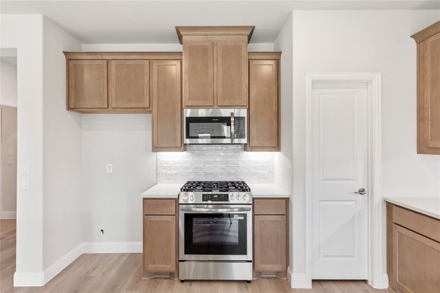 132 Silverleaf Drive, Balch Springs, TX 75181