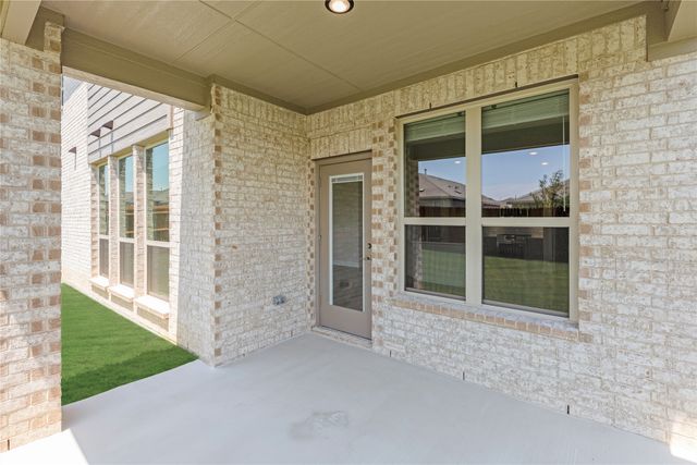 132 Silverleaf Drive, Balch Springs, TX 75181