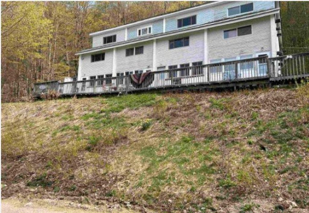832 Grandview Lodge Road, Plymouth, VT 05056