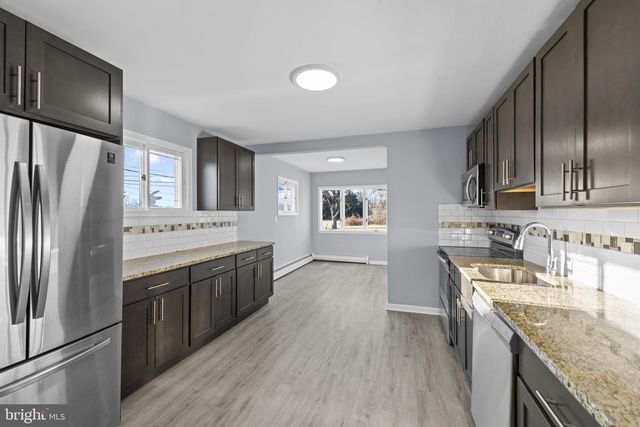 18 ARMOR CT, Middle River, MD 21220