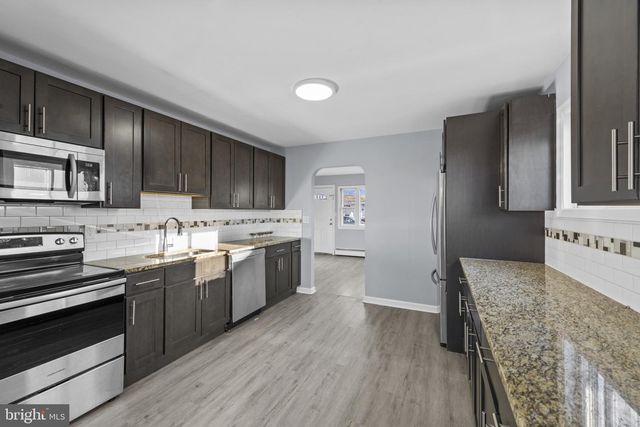 18 ARMOR CT, Middle River, MD 21220