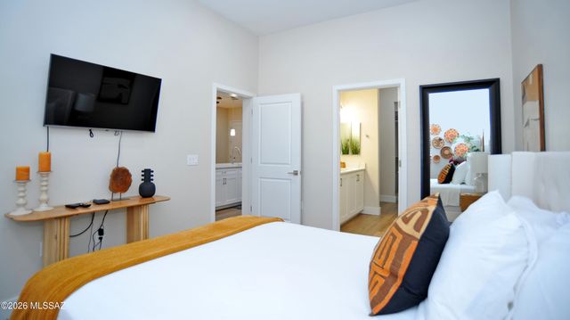 2040 E River Rd Unit 205, Tucson, AZ 85718