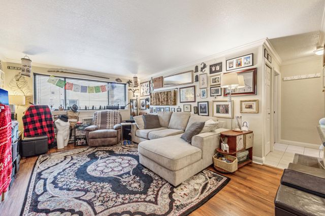 3120 Hennepin Avenue 103, Minneapolis, MN 55408