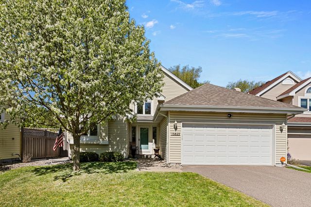 15825 16th Avenue N, Plymouth, MN 55447