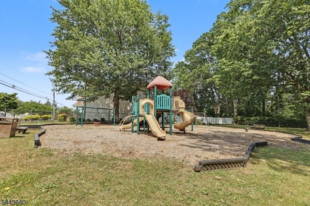 300 W Munsell Ave Cc5, Linden City, NJ 07036