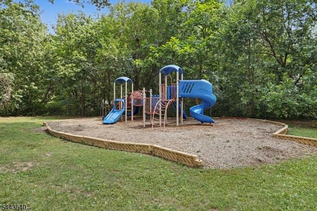 300 W Munsell Ave Cc5, Linden City, NJ 07036