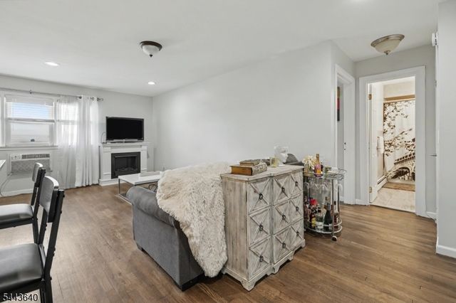 300 W Munsell Ave Cc5, Linden City, NJ 07036