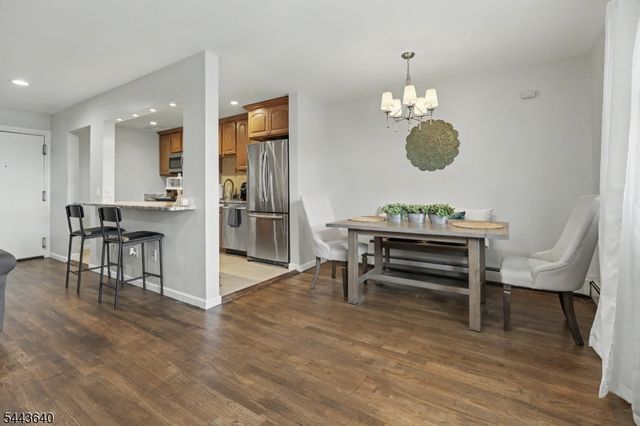 300 W Munsell Ave Cc5, Linden City, NJ 07036