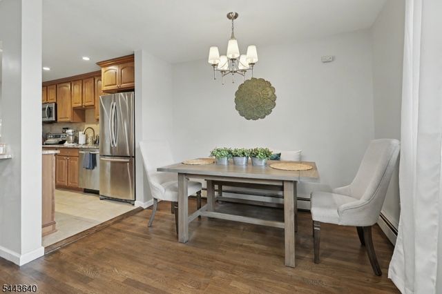 300 W Munsell Ave Cc5, Linden City, NJ 07036