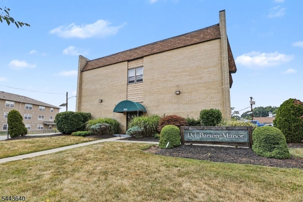 300 W Munsell Ave Cc5, Linden City, NJ 07036 — photo 2