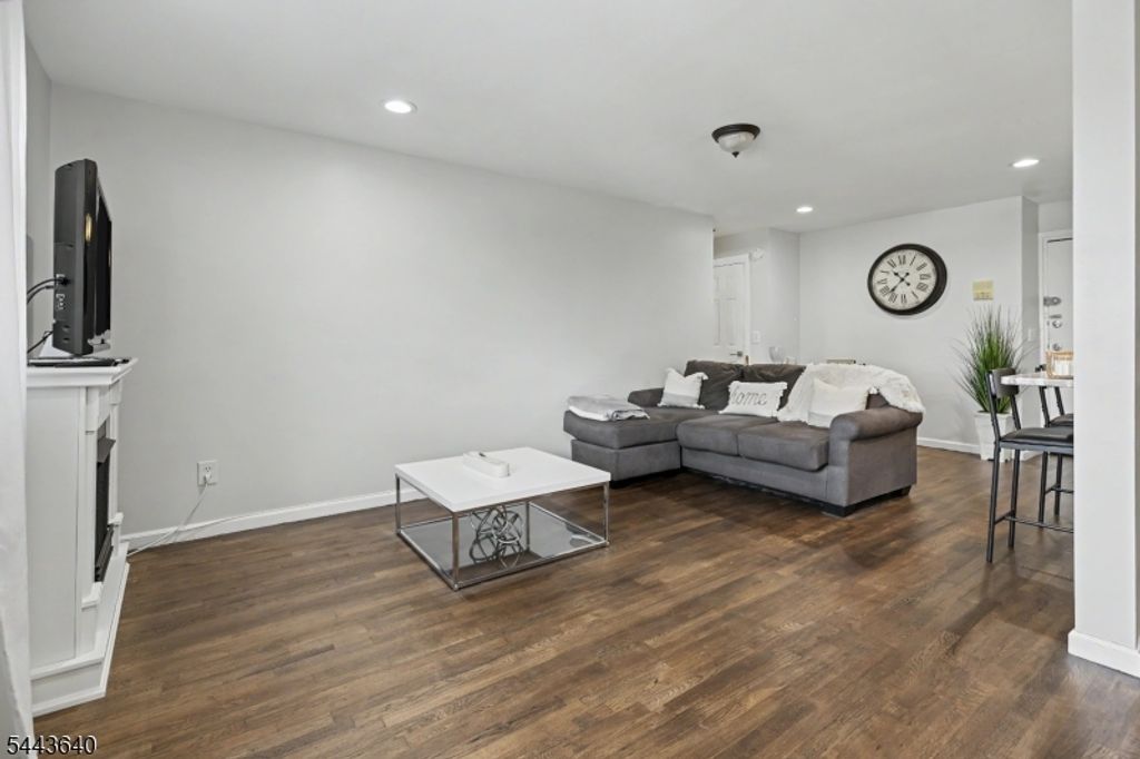 300 W Munsell Ave Cc5, Linden City, NJ 07036 — photo 3