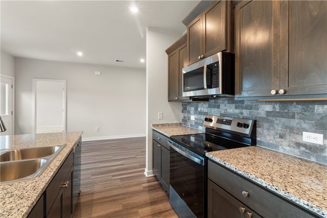 5520 Harriet Street, Bryan, TX 77807