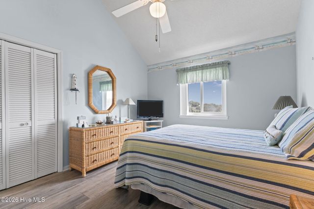 9201 Coast Guard Road I-207, Emerald Isle, NC 28594