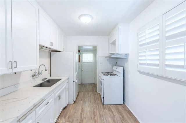 526 E Olive Avenue, Monrovia, CA 91016