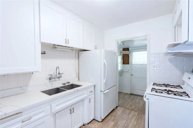 526 E Olive Avenue, Monrovia, CA 91016