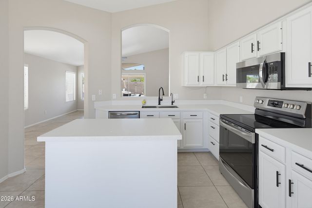1253 S Colonial Drive, Gilbert, AZ 85296