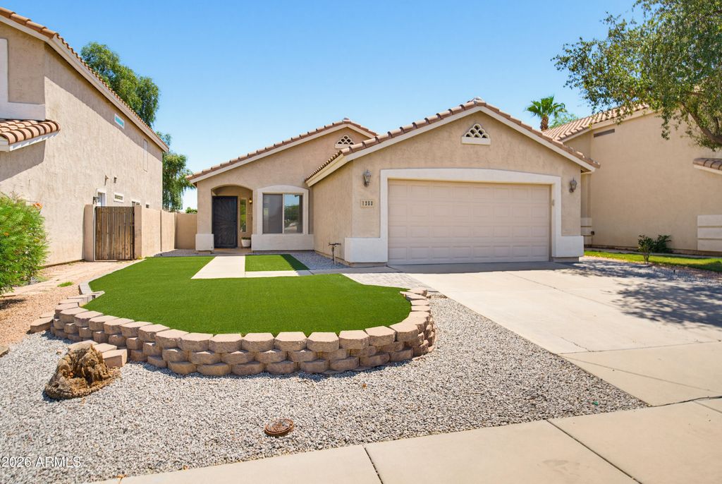 1253 S Colonial Drive, Gilbert, AZ 85296
