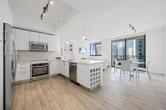 999 SW 1st Ave 1514, Miami, FL 33130