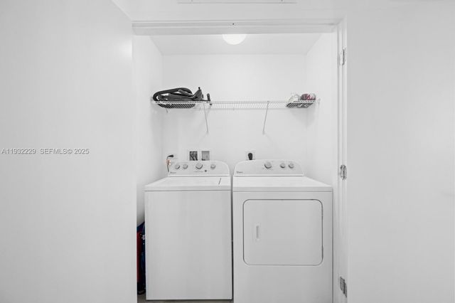 999 SW 1st Ave 1514, Miami, FL 33130