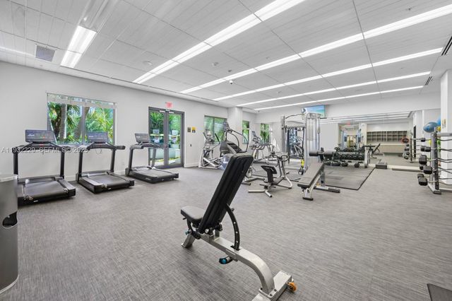 999 SW 1st Ave 1514, Miami, FL 33130