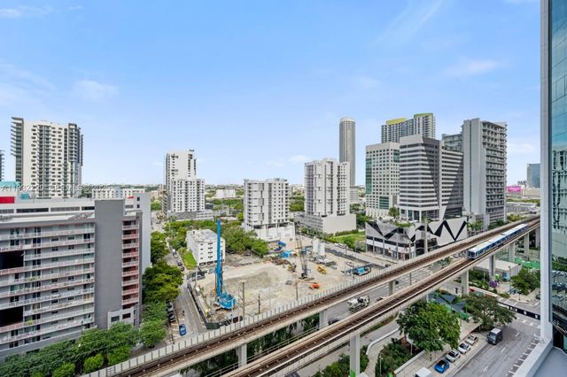 999 SW 1st Ave 1514, Miami, FL 33130