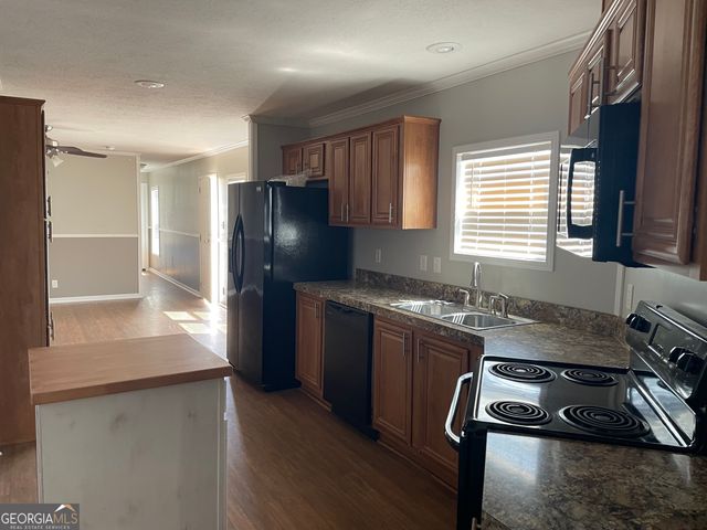 1153 Midway Church Road, Baxley, GA 31513