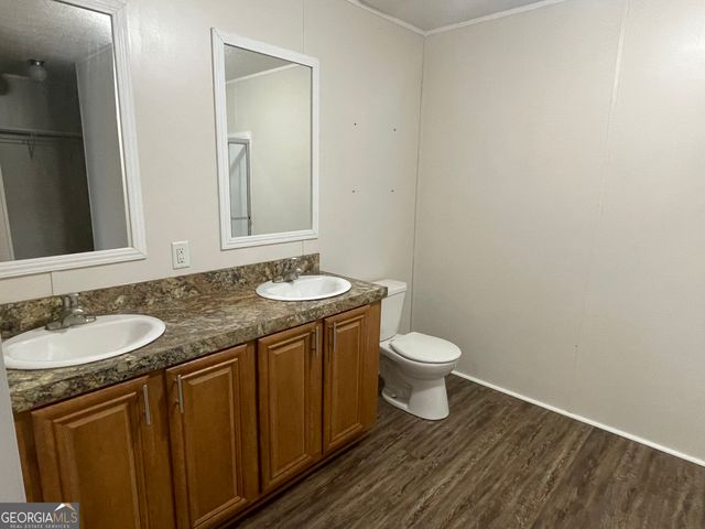 1153 Midway Church Road, Baxley, GA 31513