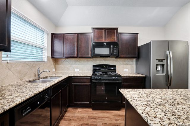 1922 Marbach Woods, San Antonio, TX 78245