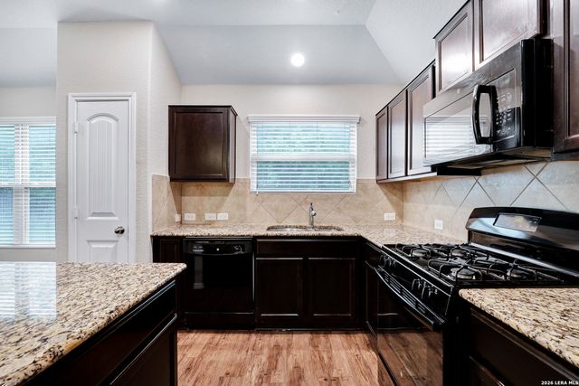 1922 Marbach Woods, San Antonio, TX 78245