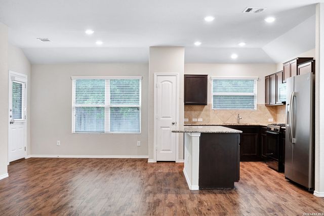1922 Marbach Woods, San Antonio, TX 78245