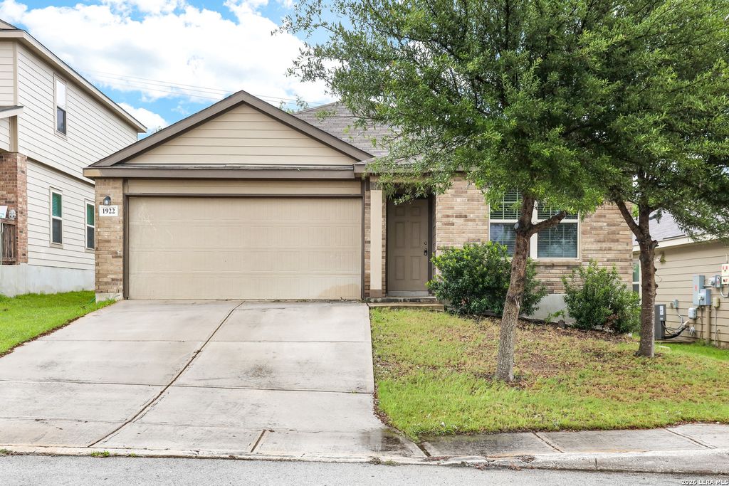 1922 Marbach Woods, San Antonio, TX 78245