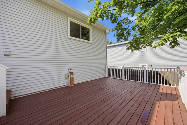 38 Blue Ridge Drive, Glendale Heights, IL 60139