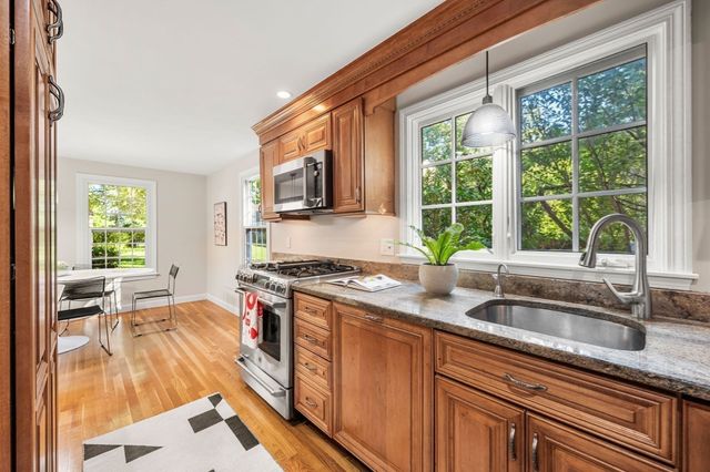 1015 Massachusetts Ave 1015, Lexington, MA 02420